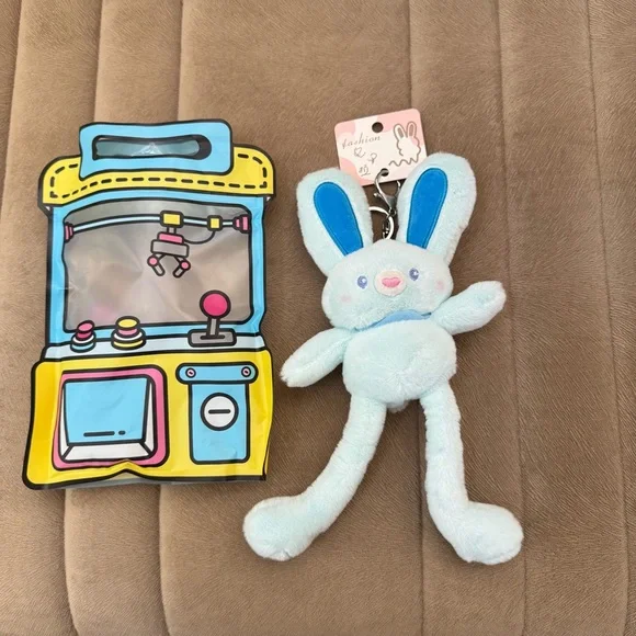 NWB Pull-out Rabbit Bag Charm - Picture 7 of 9